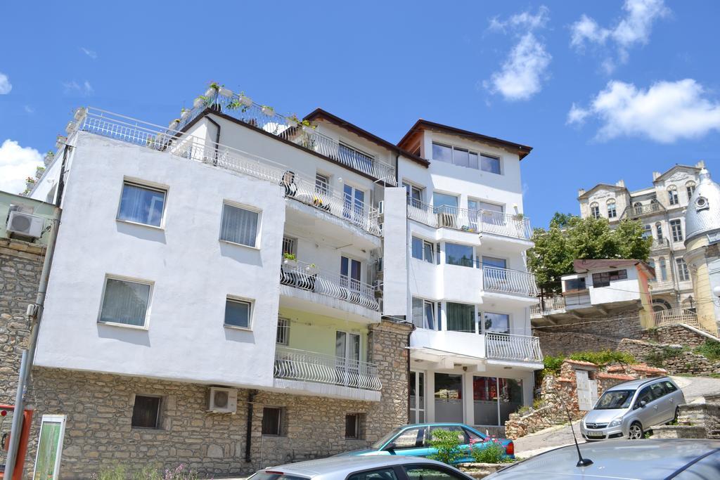 Family Hotel Magnolia Балчик Экстерьер фото