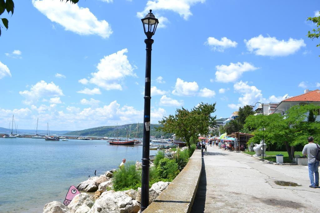 Family Hotel Magnolia Балчик Экстерьер фото