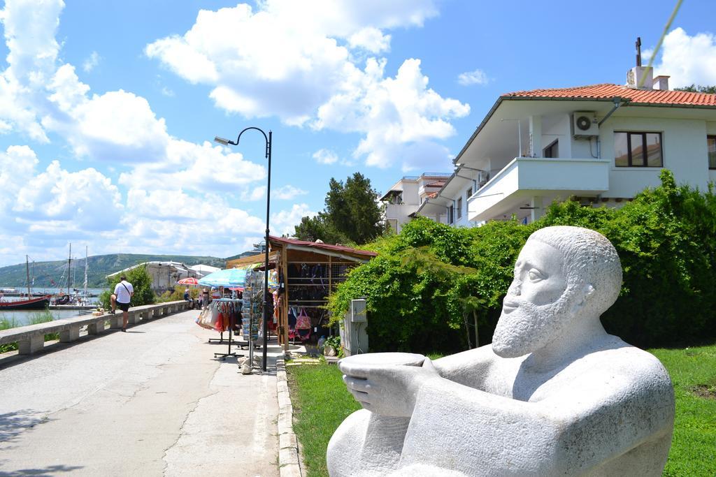 Family Hotel Magnolia Балчик Экстерьер фото